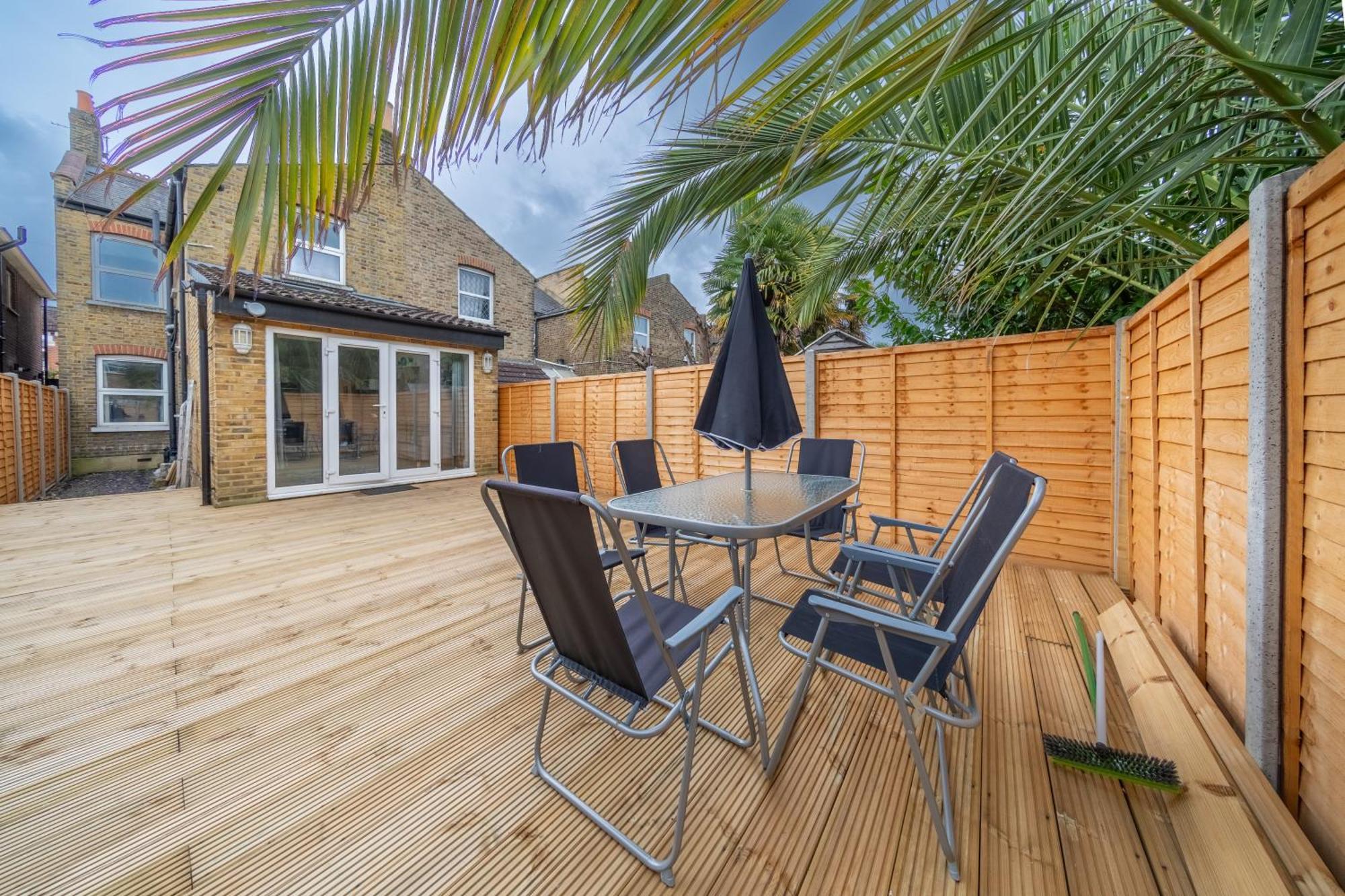Beautiful 2 Bedroom With Private Garden In Wimbledon - Minutes From Central ลอนดอน ภายนอก รูปภาพ